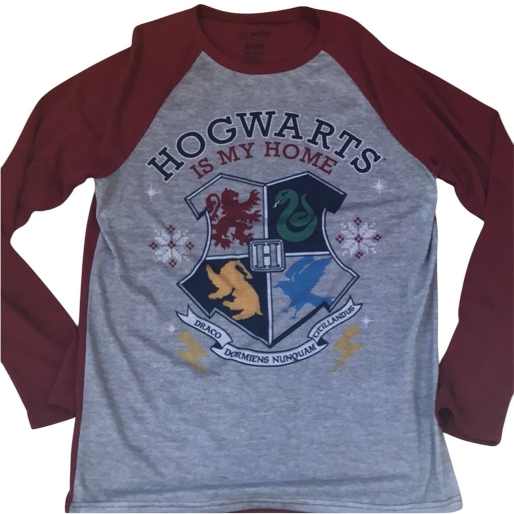 Wizarding World Harry Potter‎ Hogwarts Is My Home Red Grey Long Tee Shirt Small
